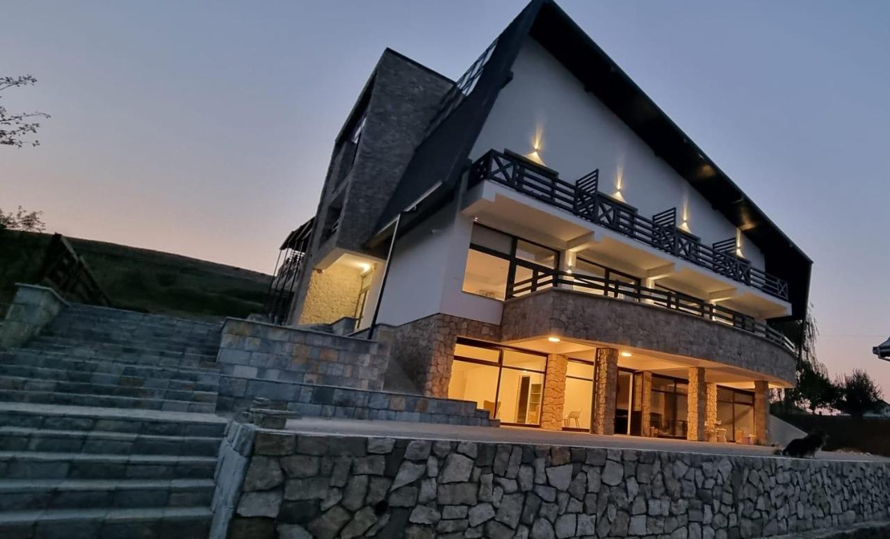 Mînăstirea Humorului Vale Humor Residence מראה חיצוני תמונה
