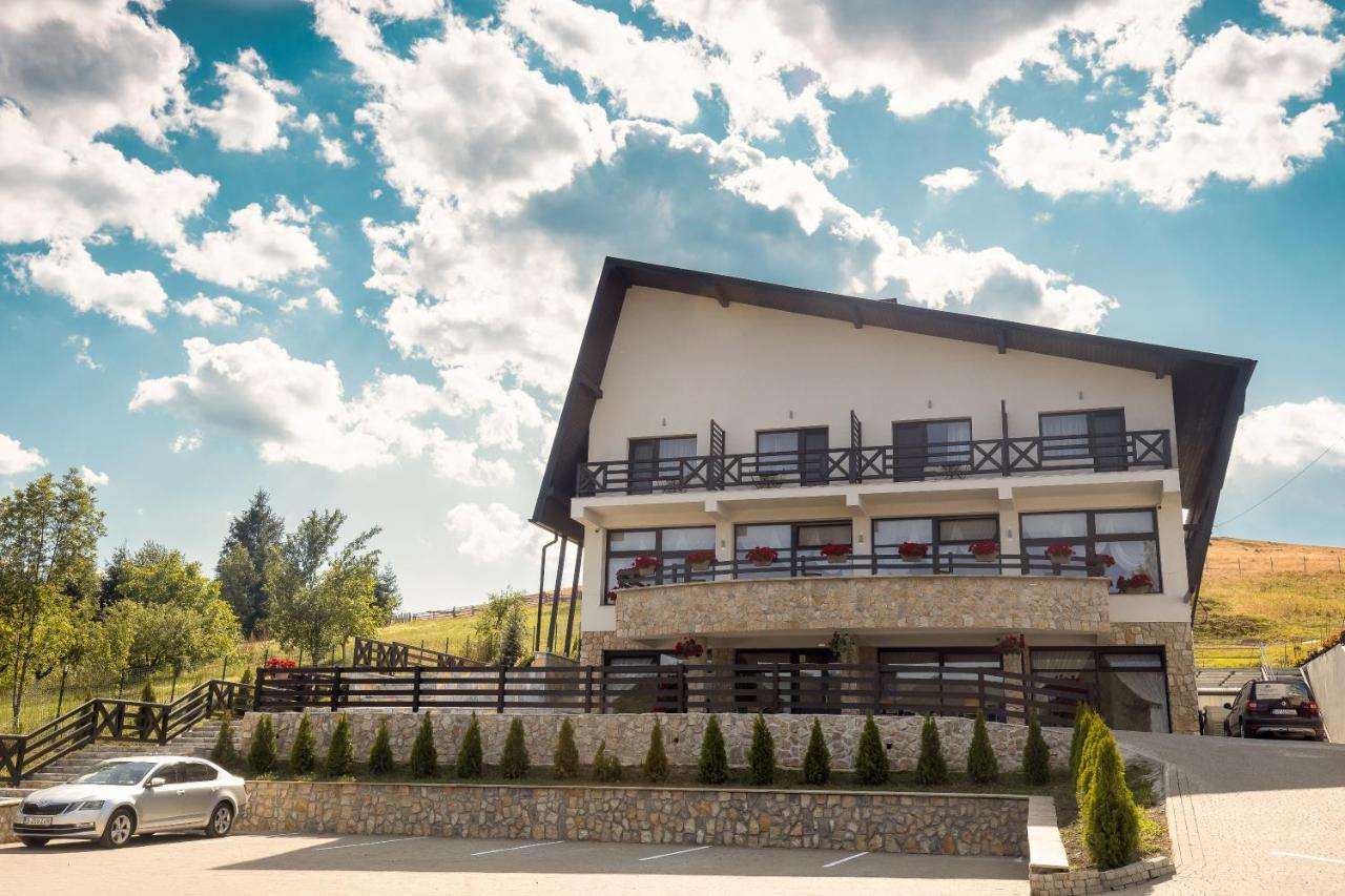 Mînăstirea Humorului Vale Humor Residence מראה חיצוני תמונה